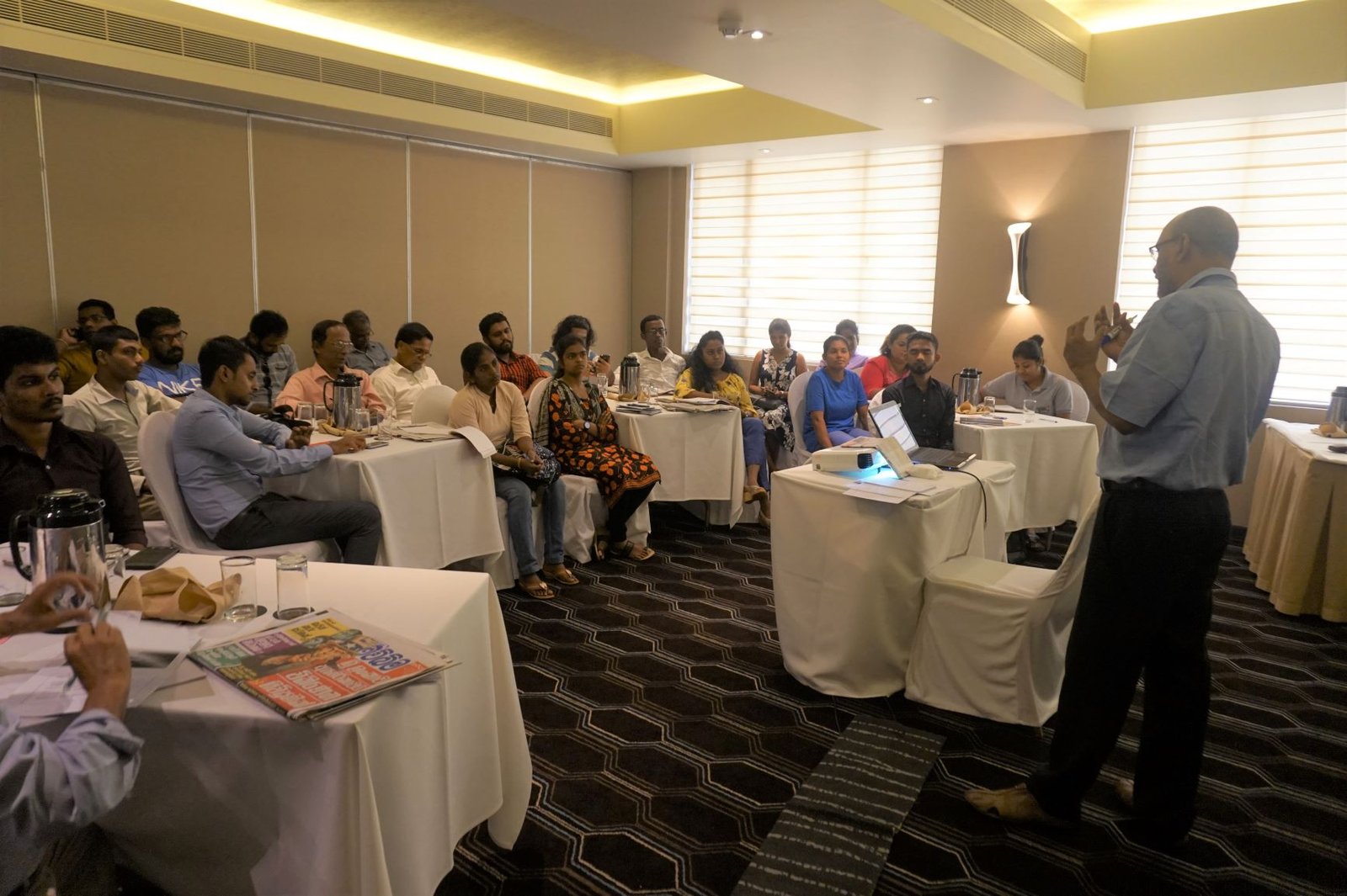 Journalists Discuss Reporting in a Pluralistic Environment